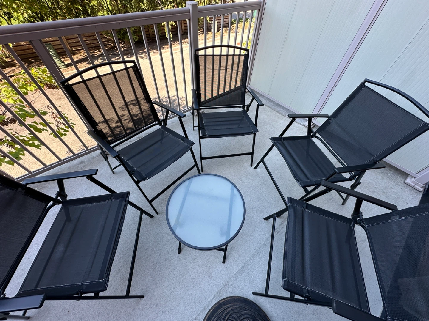 Patio Set - 5 Chairs & Small Table & Umbrella base - photo 2