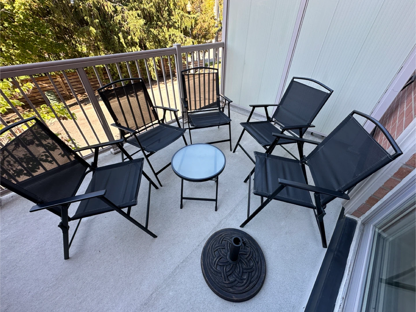 Patio Set - 5 Chairs & Small Table & Umbrella base