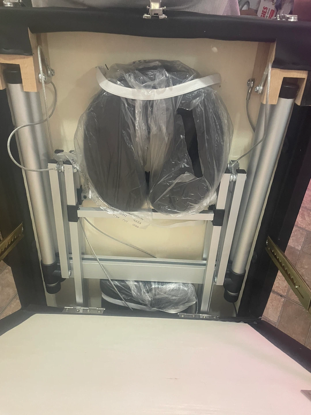 Portable Massage Table - photo 2