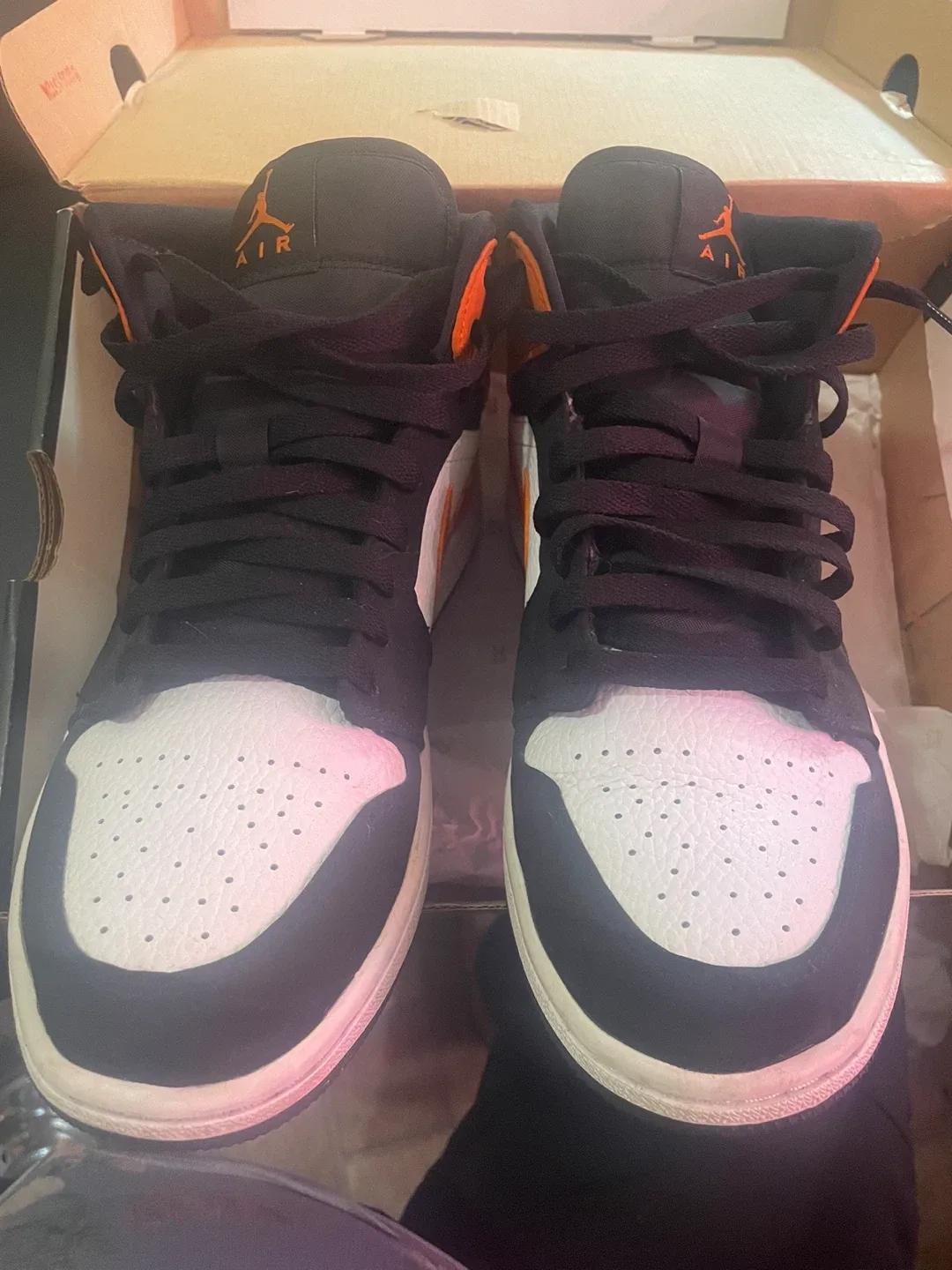 Air Jordan 1 Mid Black/Starfish-White - Size 9 image indicator(2)