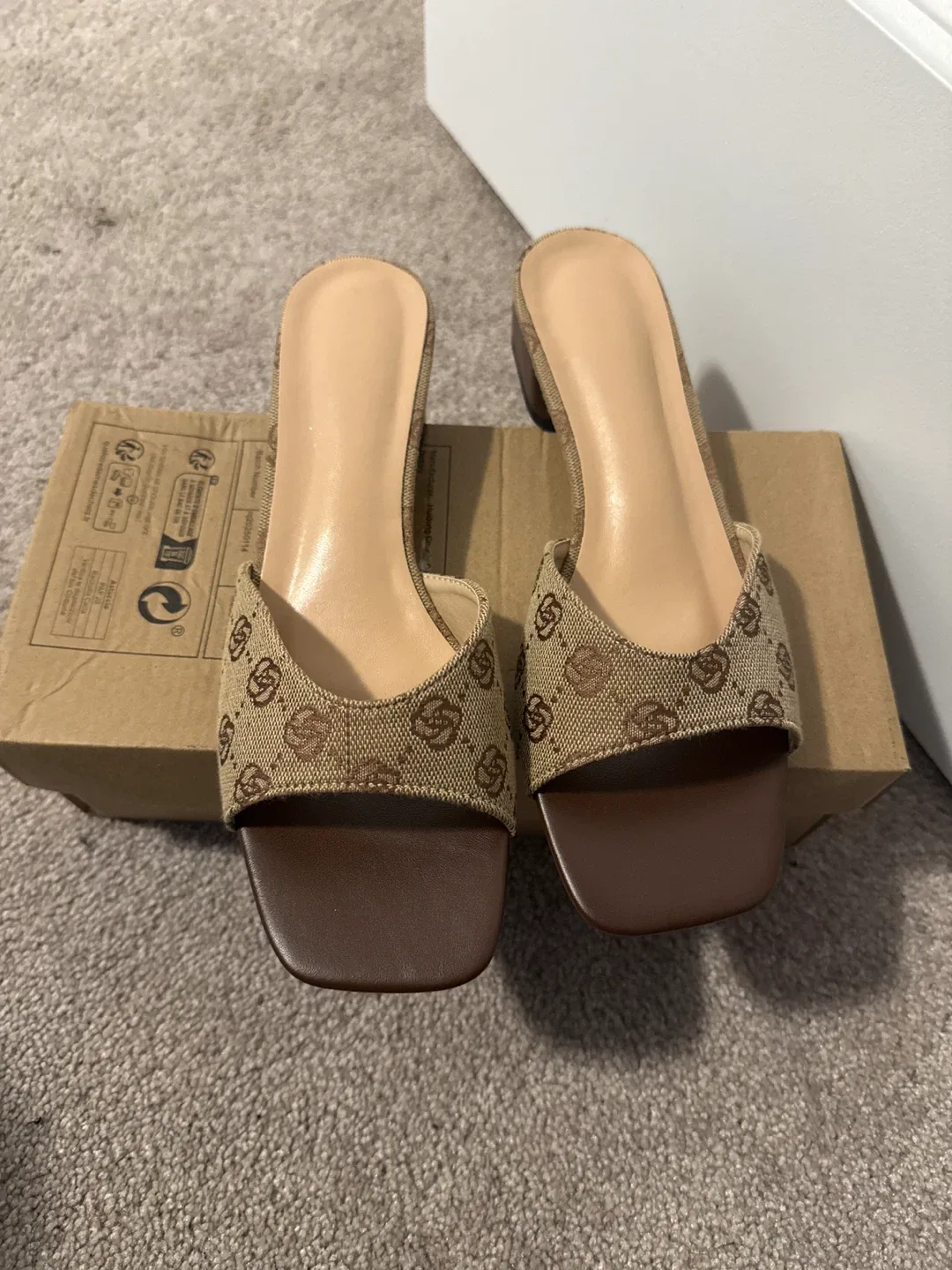 Guess Brown Patterned Slide Sandals - Size 10 image indicator(4)