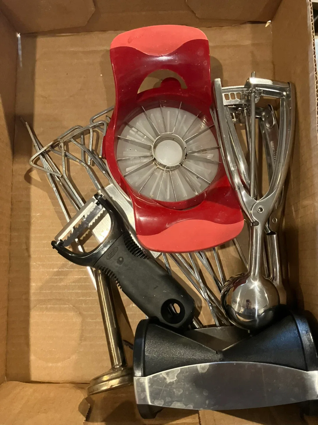 Kitchen Utensils - Apple Slicer, Ice Cream Scoop, More