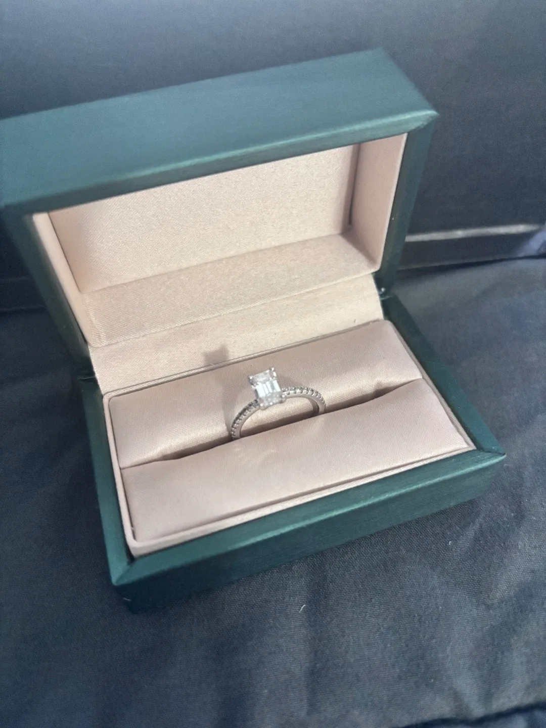 Emerald Pavé Ring - 1CT & Real Moissanite image indicator(2)