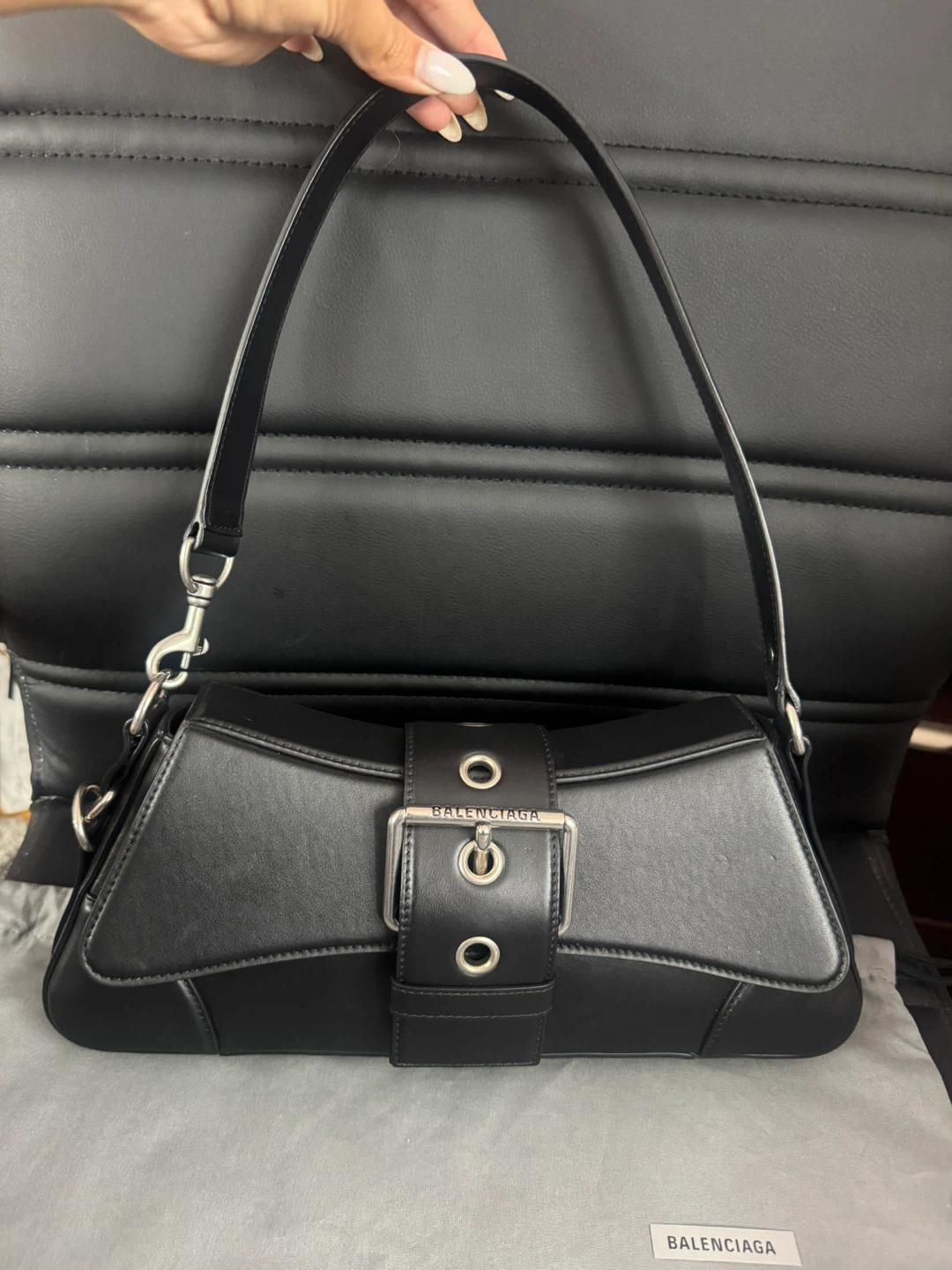 Balenciaga Lindsay Large Calfskin Shoulderbag - photo 2