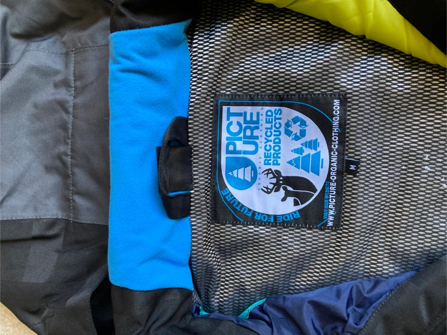 Brand new Picture snowboard jacket image indicator(2)