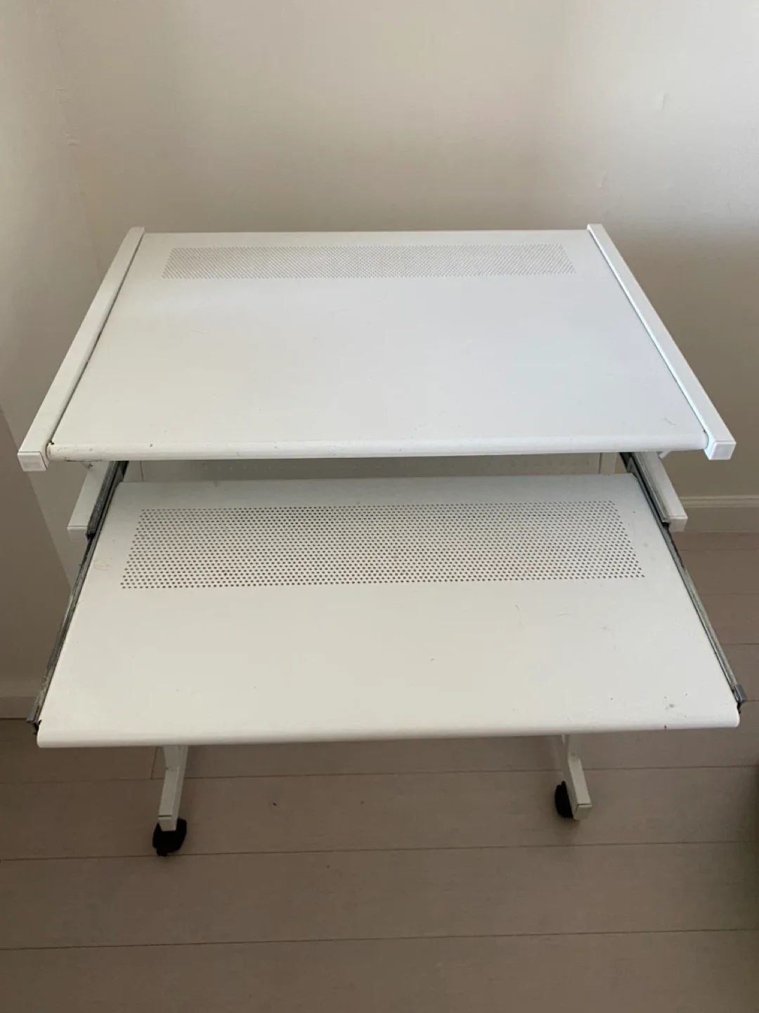 Rolling Adjustable White Desk image indicator(3)