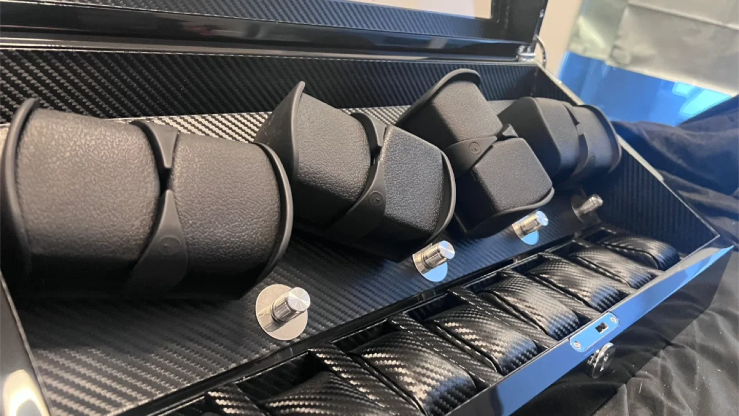 BRAND NEW automatic rotation watch box! image indicator(3)