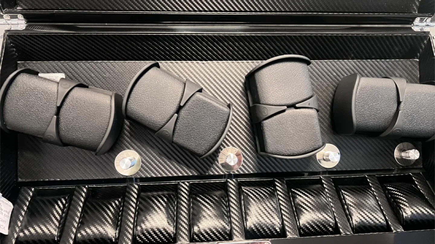 BRAND NEW automatic rotation watch box! image indicator(2)