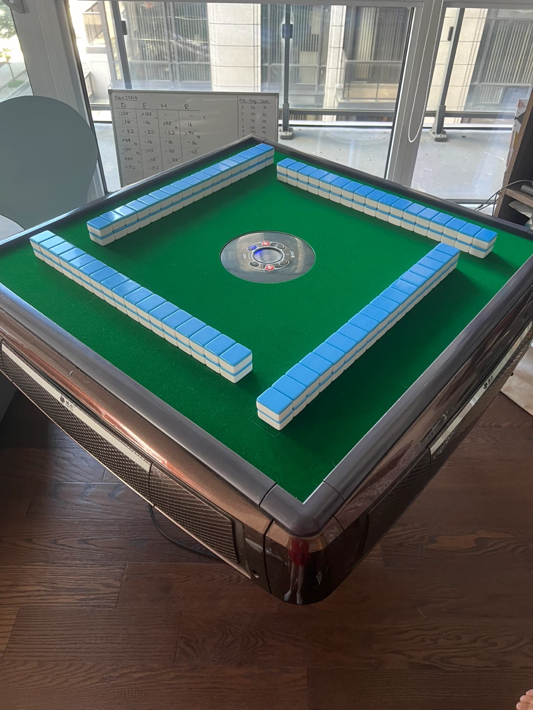 Automatic Mahjong Table