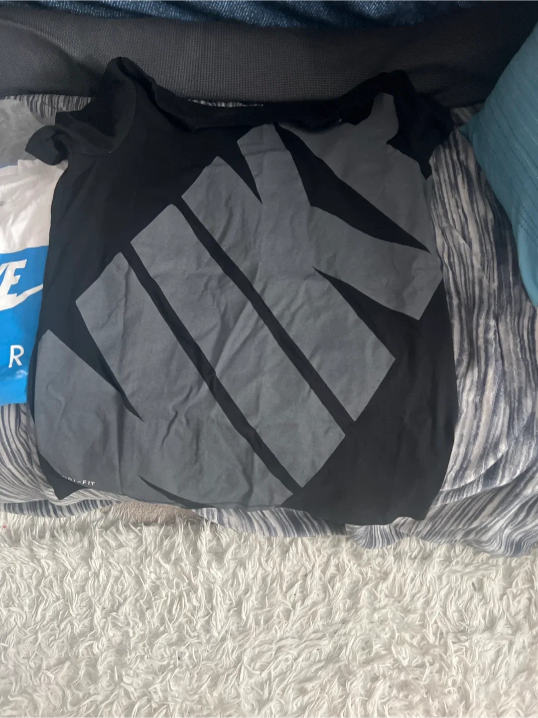 Nike T-Shirts - Assorted Styles and Colours image indicator(3)