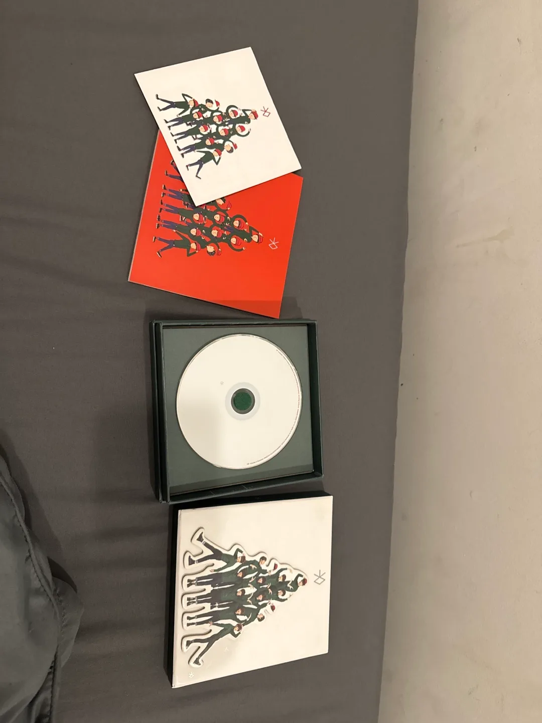 EXO - Miracles in December Album image indicator(2)