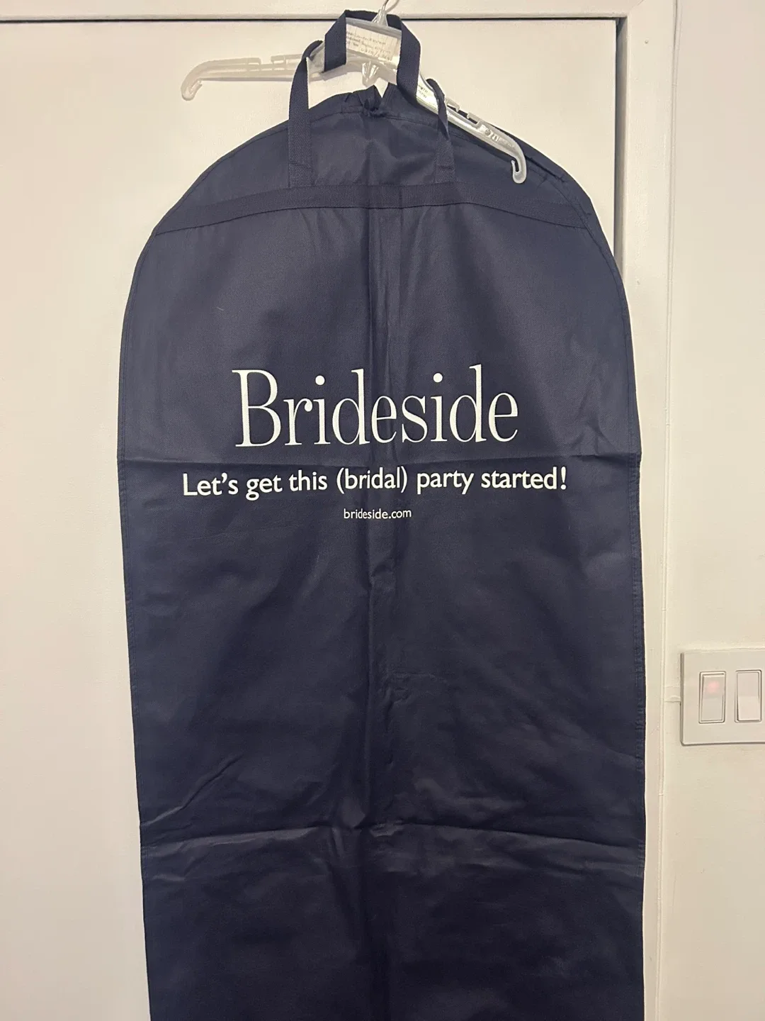 Garment bag image indicator(2)