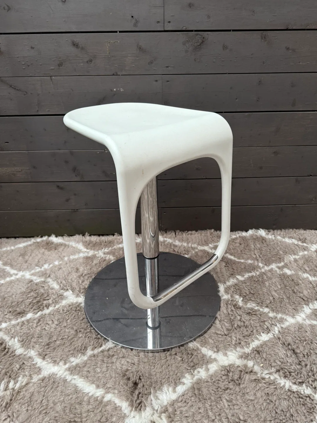 White Swivel Bar Stool image indicator(2)