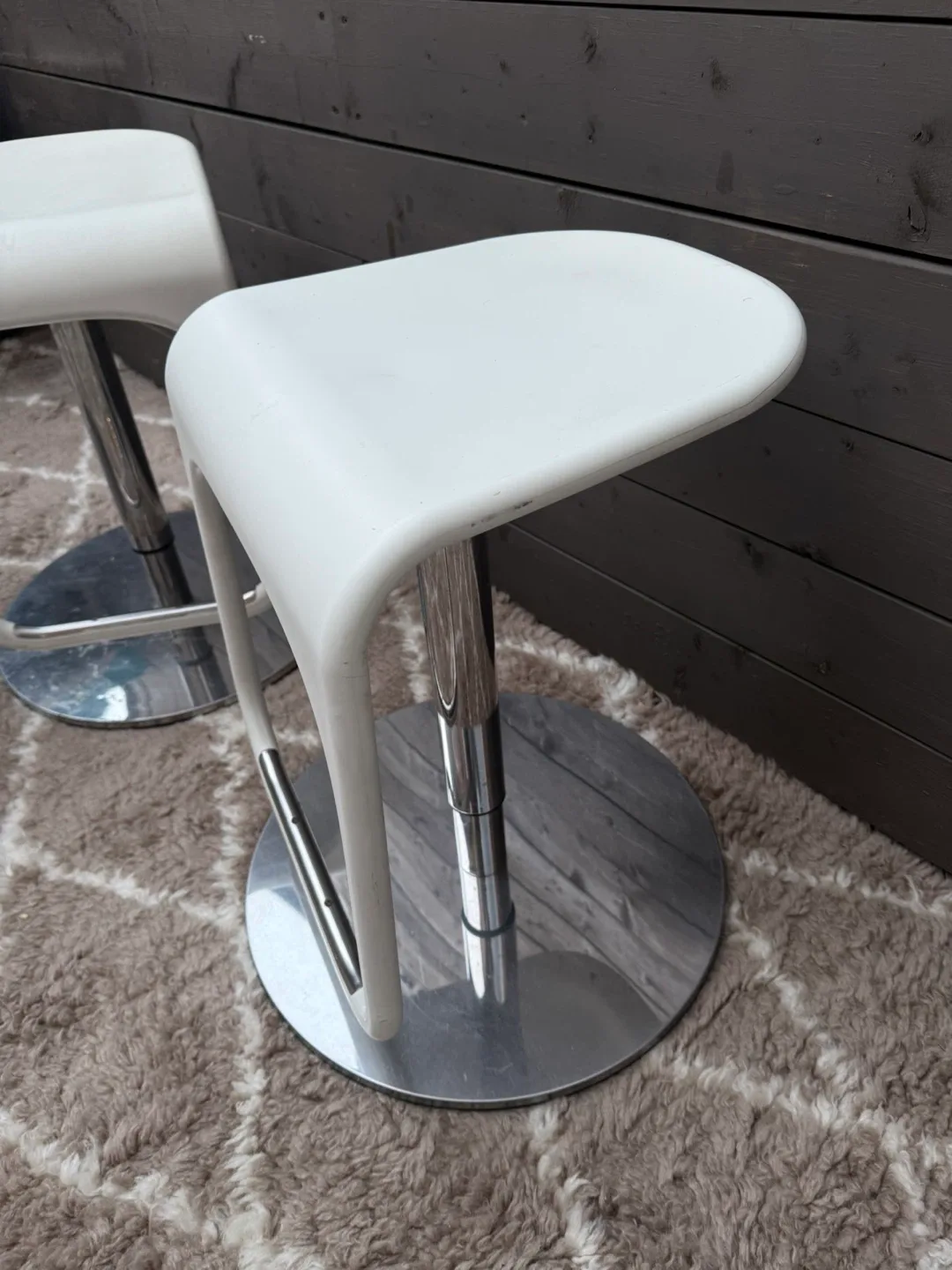 White Swivel Bar Stool image indicator(3)