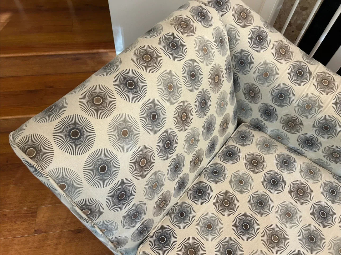 Patterned Chaise Lounge image indicator(2)