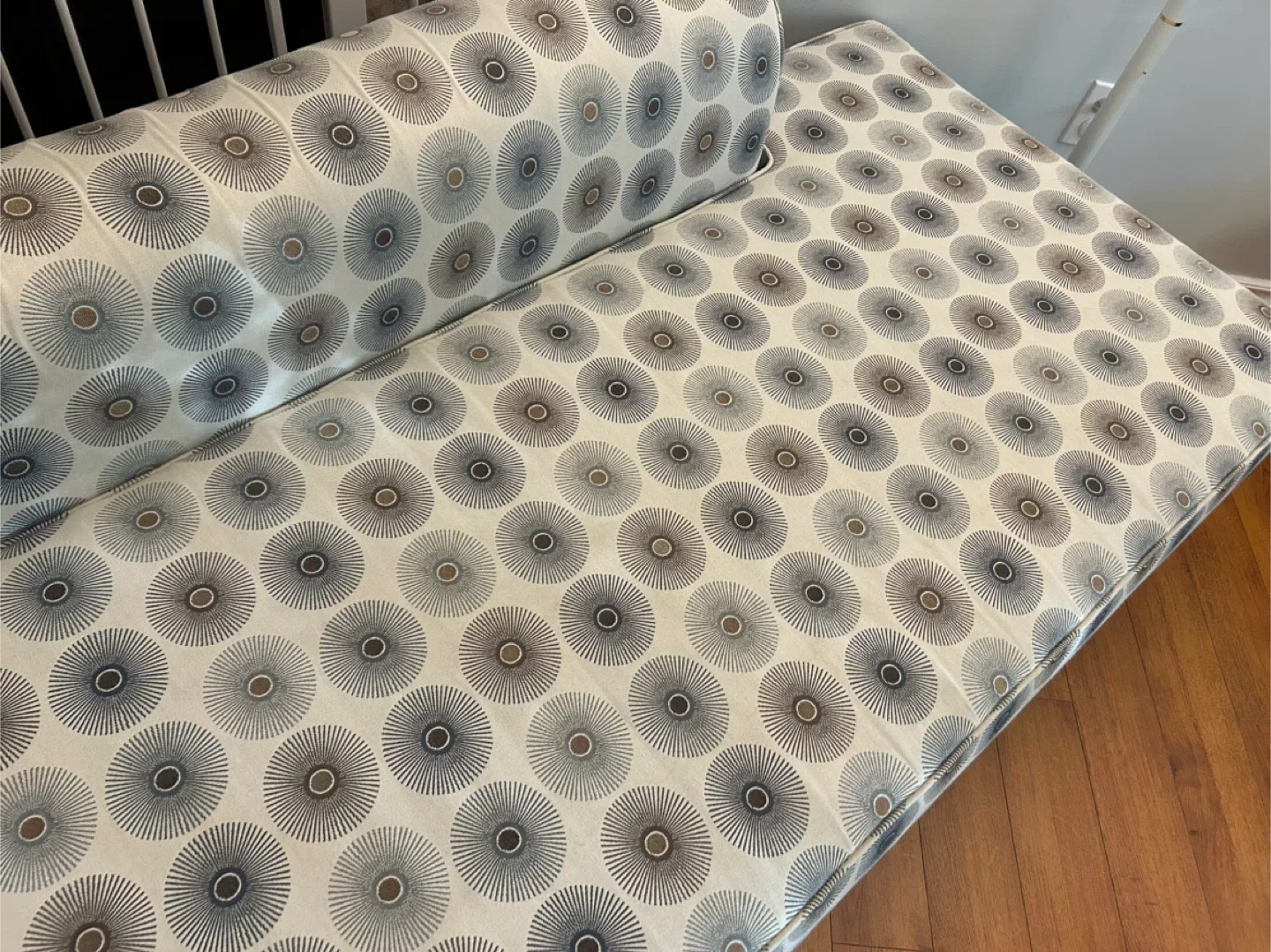 Patterned Chaise Lounge image indicator(3)