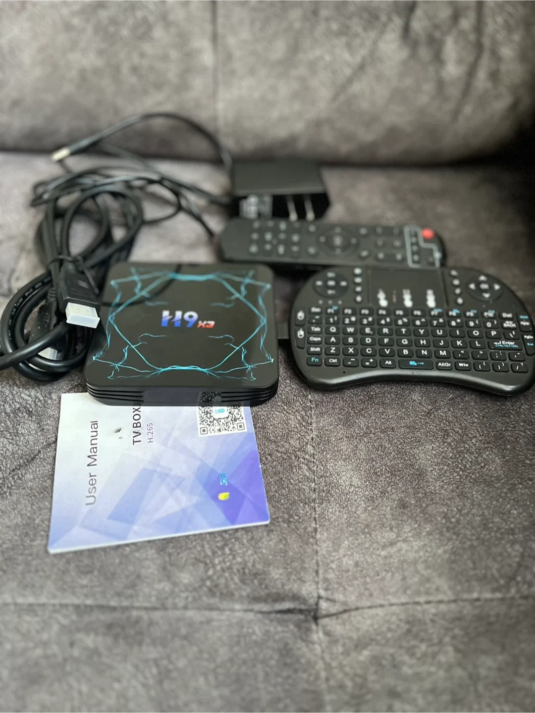 📦 H96 TV Box–Like New+Bonus Keyboard & Bluetooth image indicator(2)