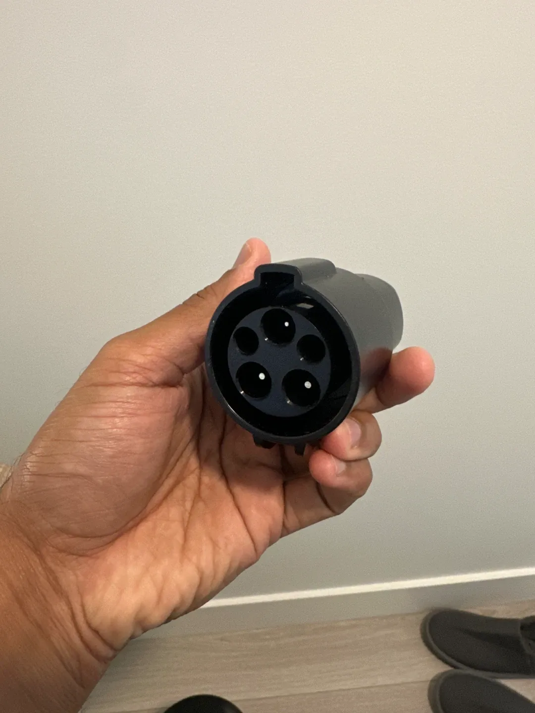 Tesla Charging Adapter image indicator(2)