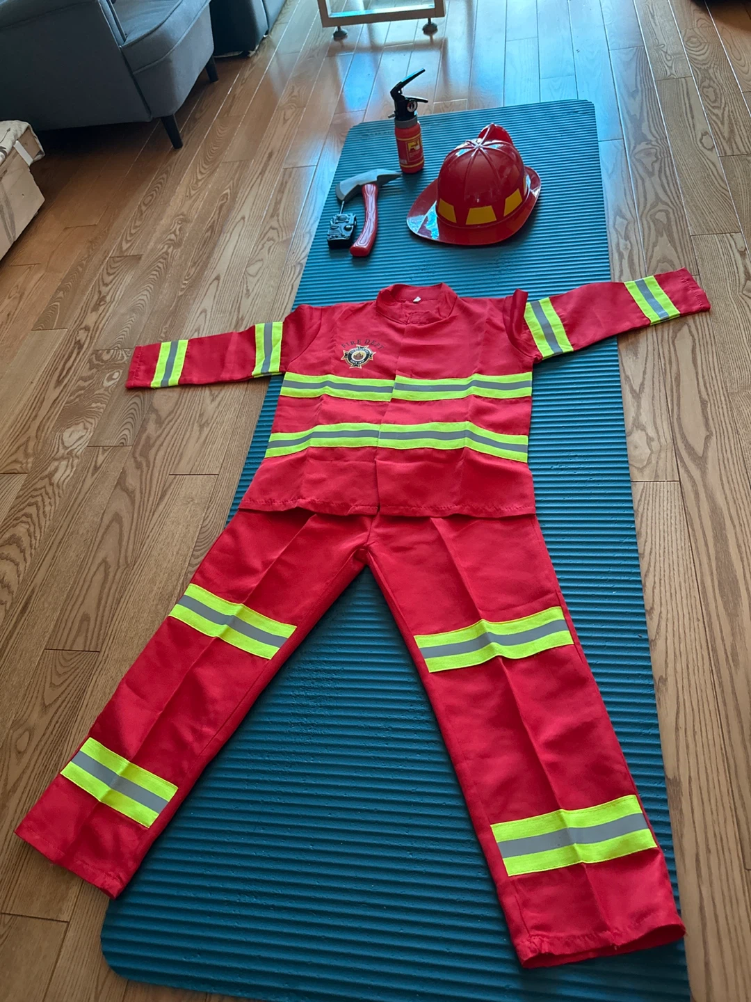 Firefighter Costume Set with Accessories - photo 3