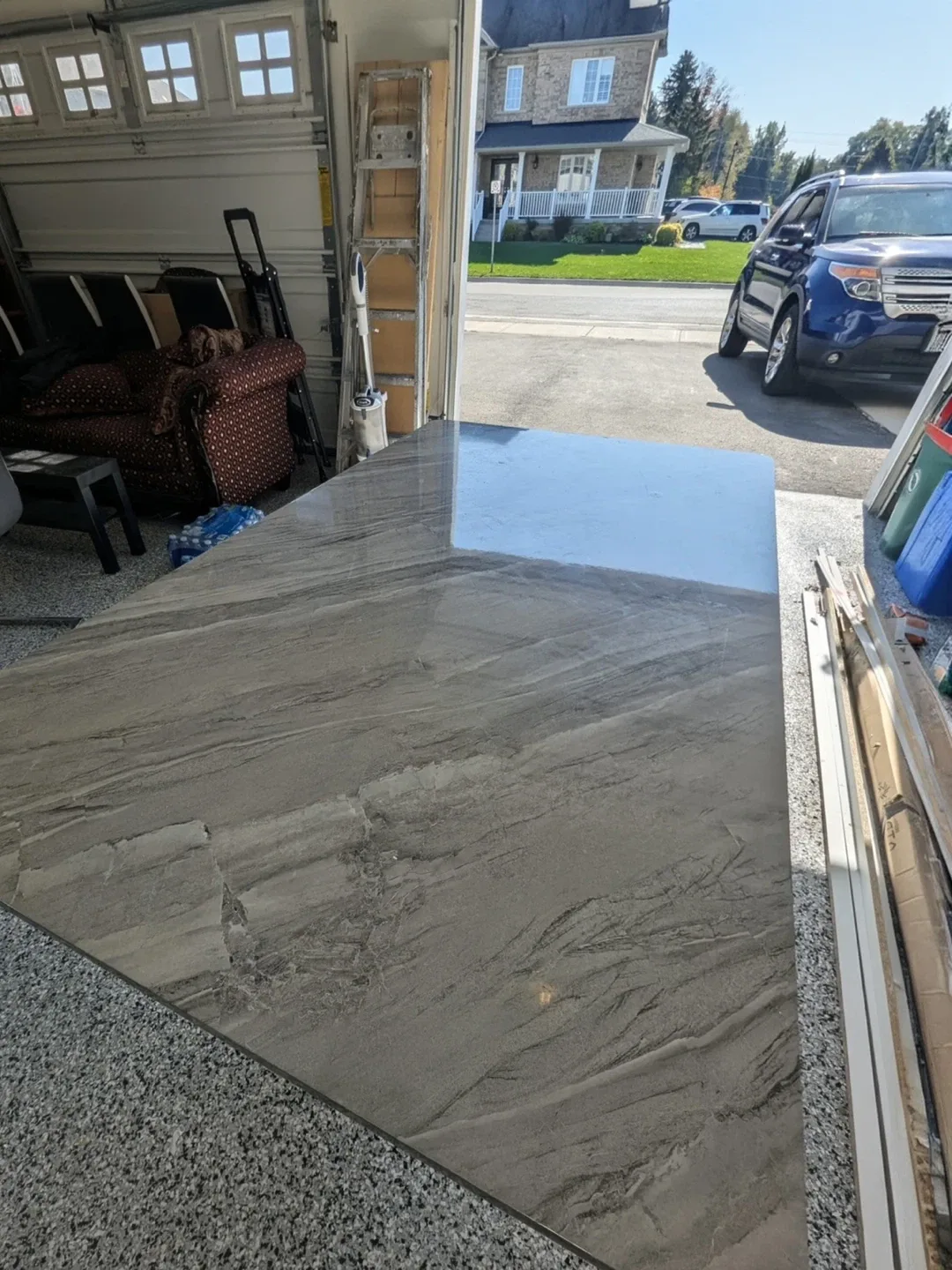 Dining table with 6 chairs image indicator(3)