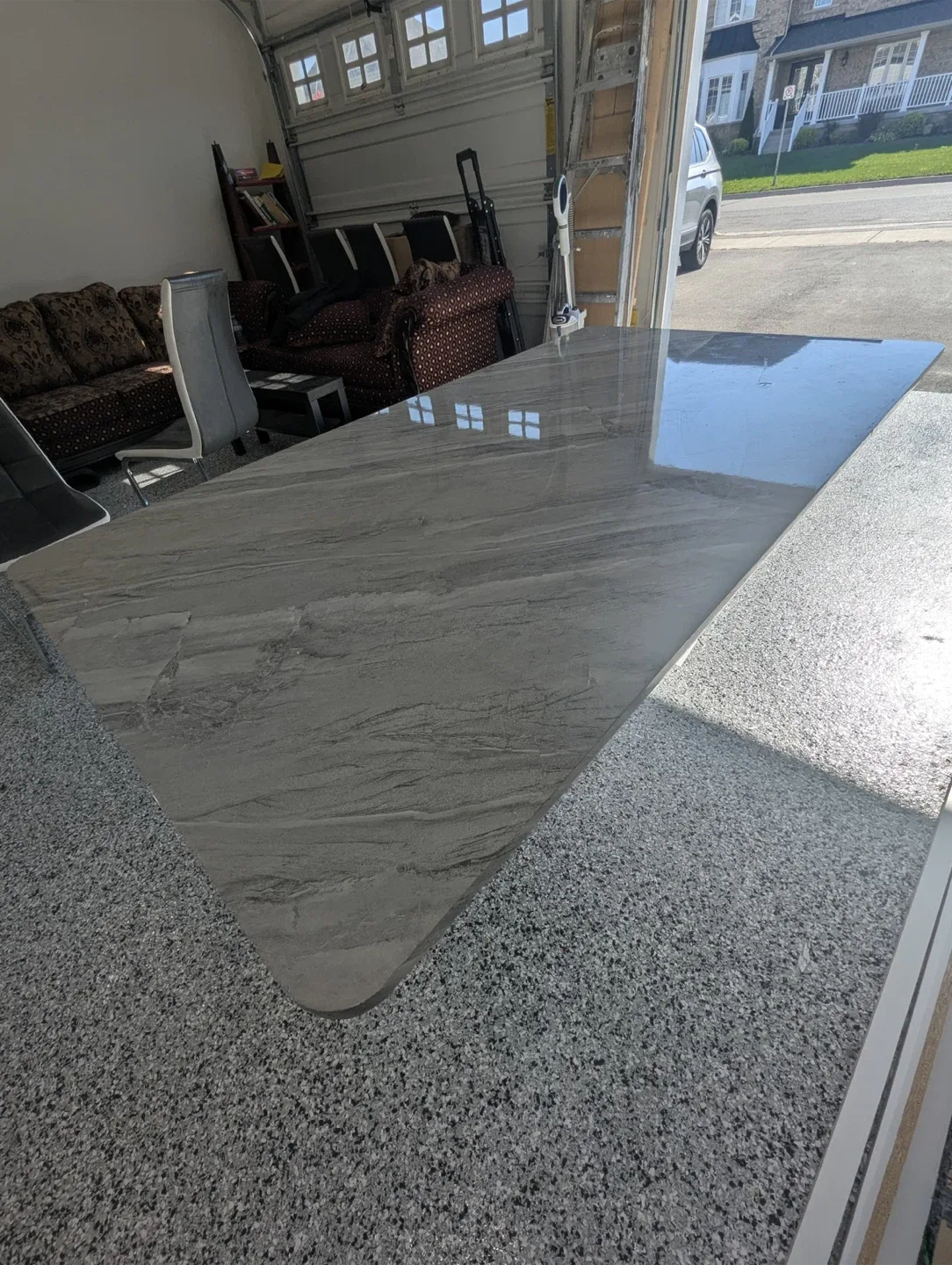 Dining table with 6 chairs image indicator(2)