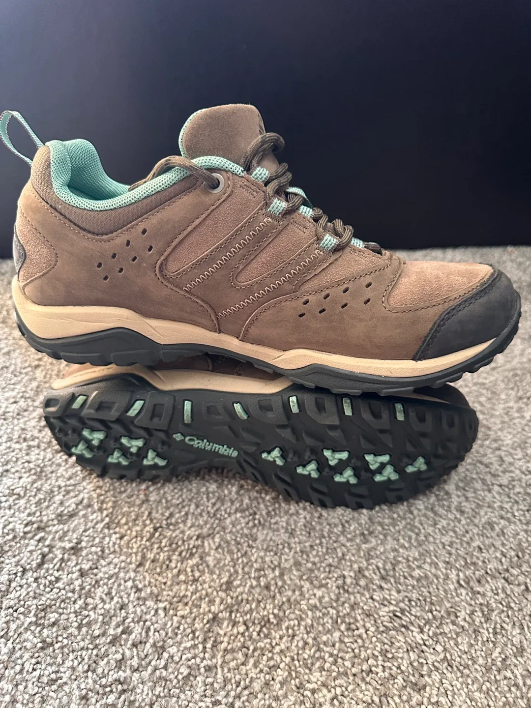 Columbia Women's Leather Outdry Hiking Shoes - Size 8 image indicator(3)