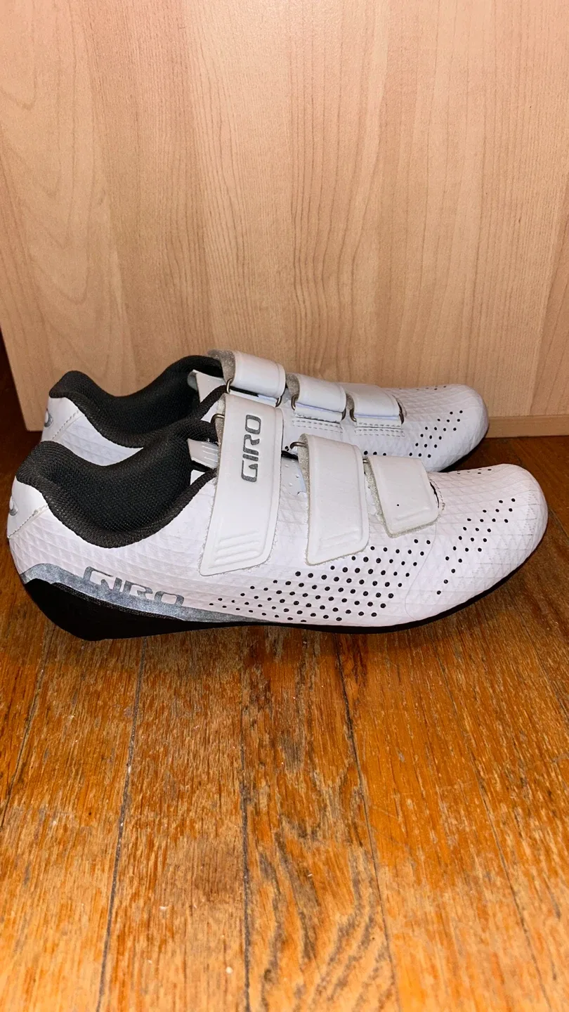 Giro Cycling Shoes, Size 39 (US 7.5) image indicator(2)