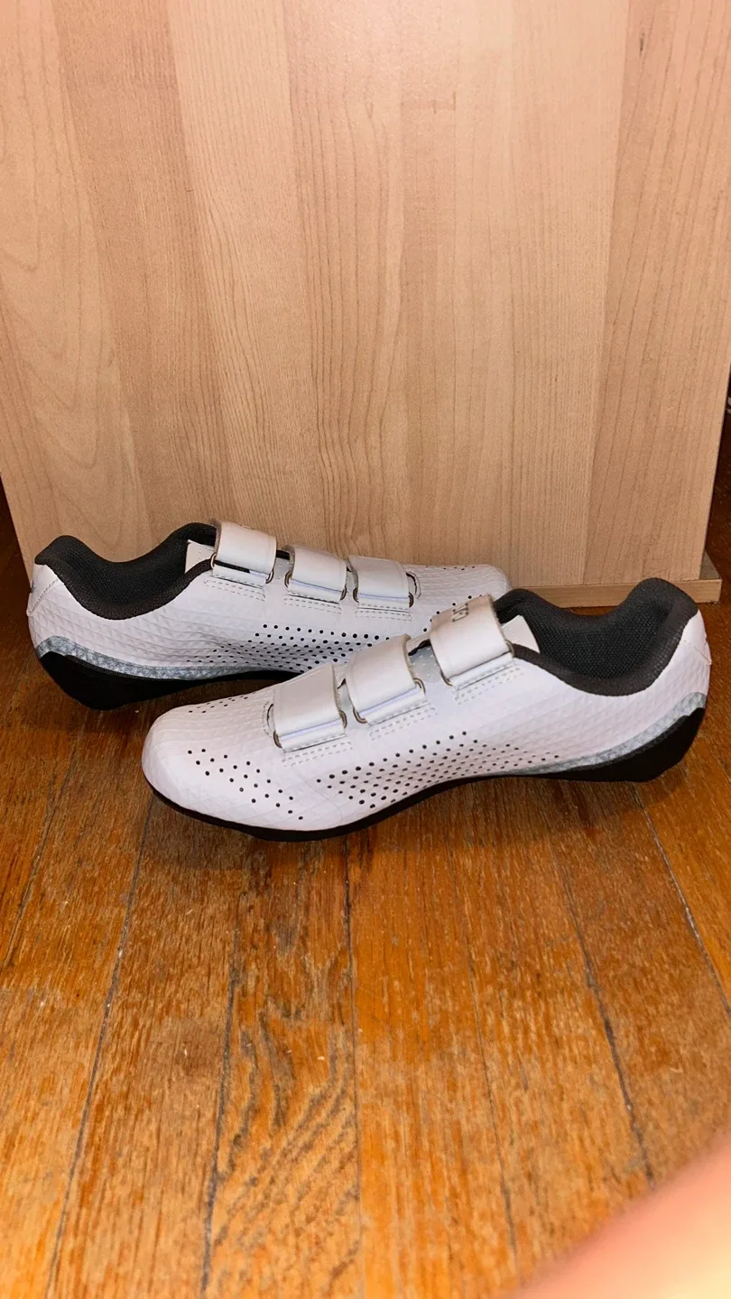Giro Cycling Shoes, Size 39 (US 7.5) image indicator(3)