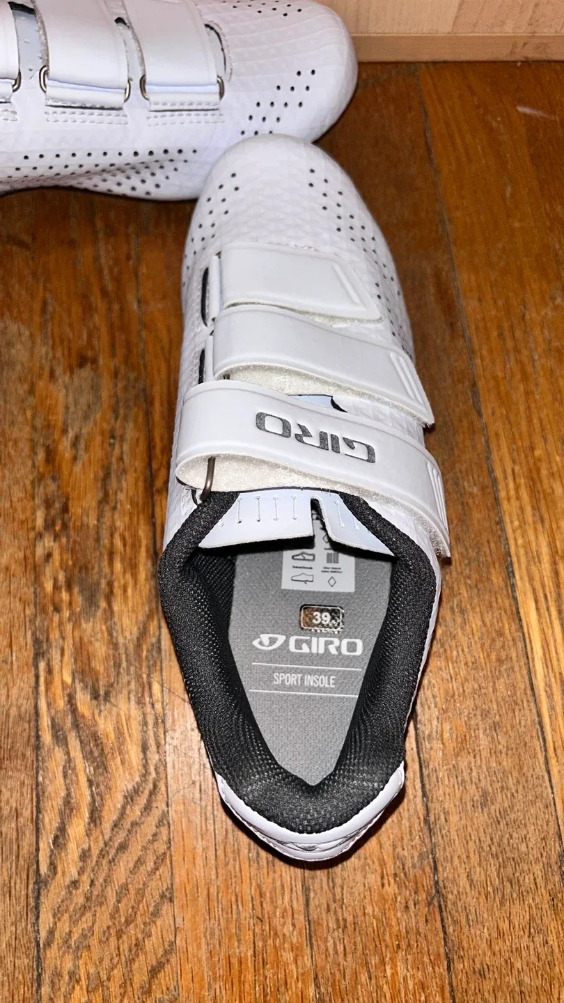 Giro Cycling Shoes, Size 39 (US 7.5) image indicator(4)