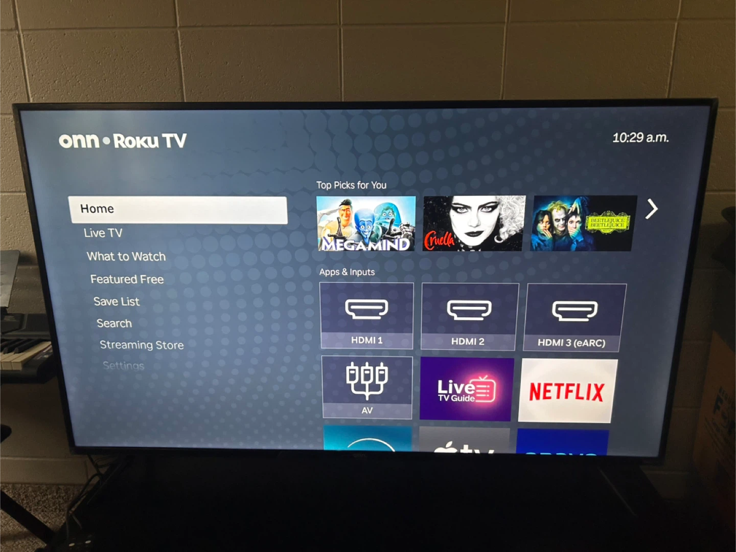 onn. Roku TV 55”