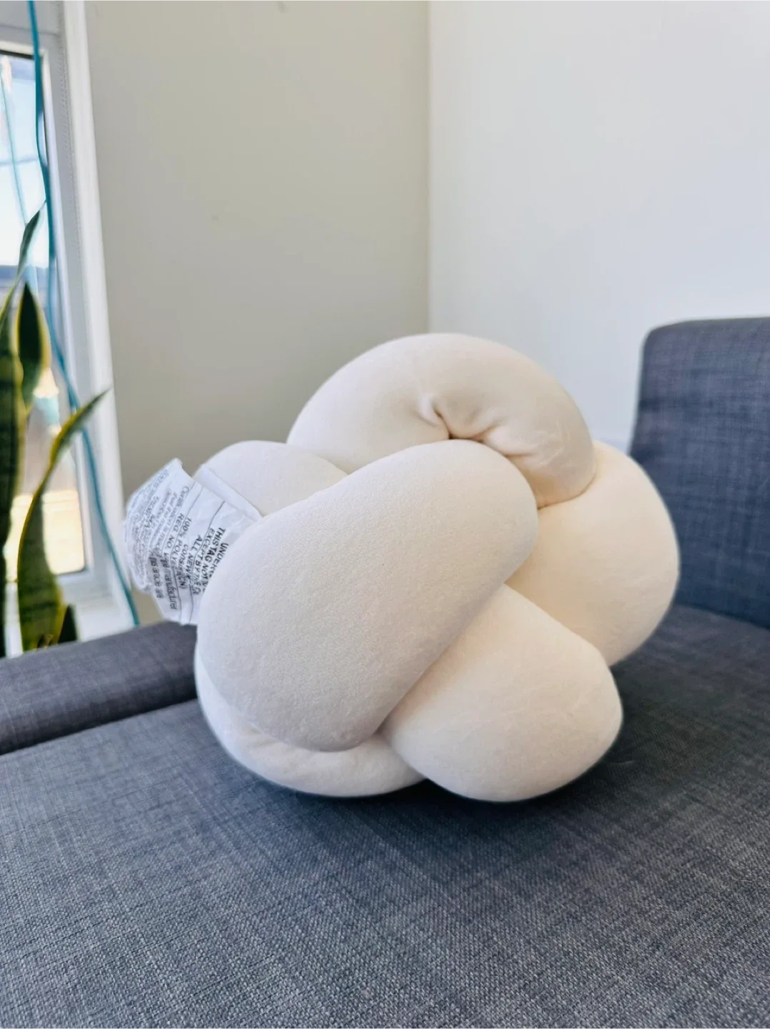 Knot Pillow - Ivory Colour image indicator(2)