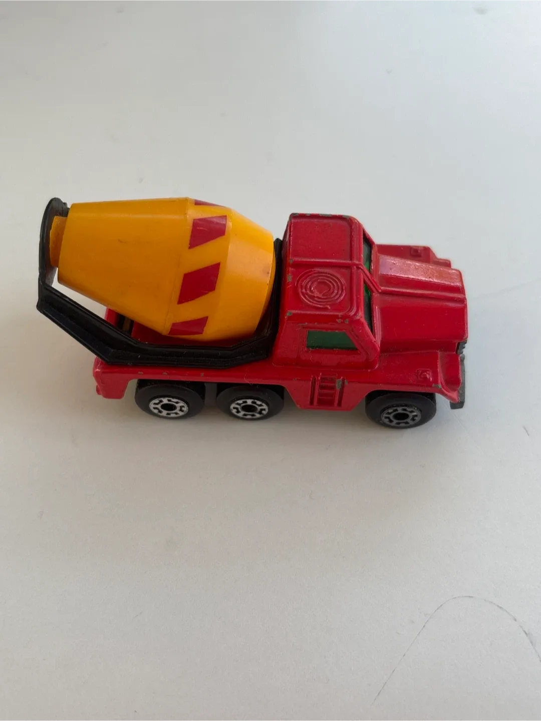 Vintage Matchbox Superfast Cement Truck - 1975 thumbnail