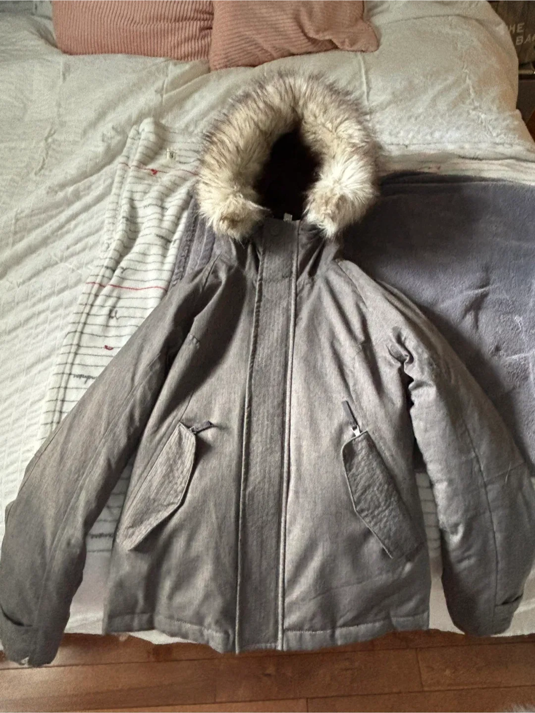 TNA Vail Parka - Designed in Canada image indicator(2)