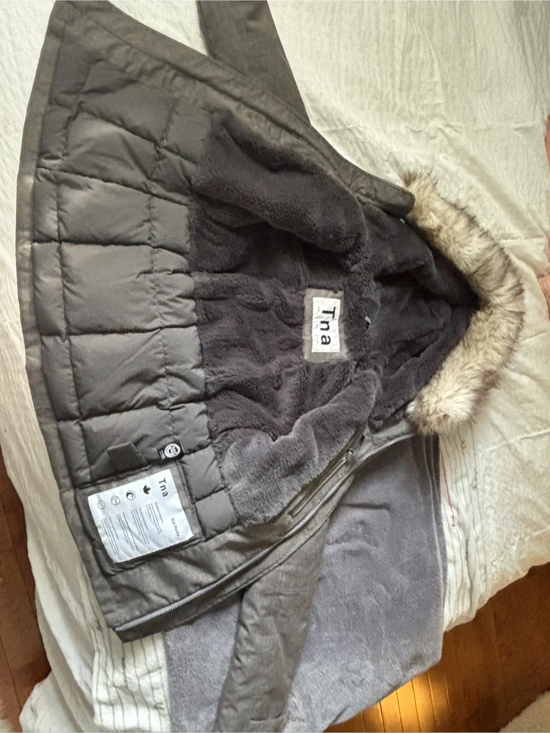 TNA Vail Parka - Designed in Canada image indicator(7)