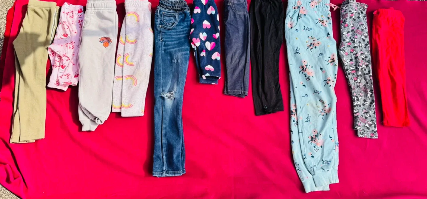 Girl Clothes Bundle 175pcs - Various Sizes & Styles image indicator(4)