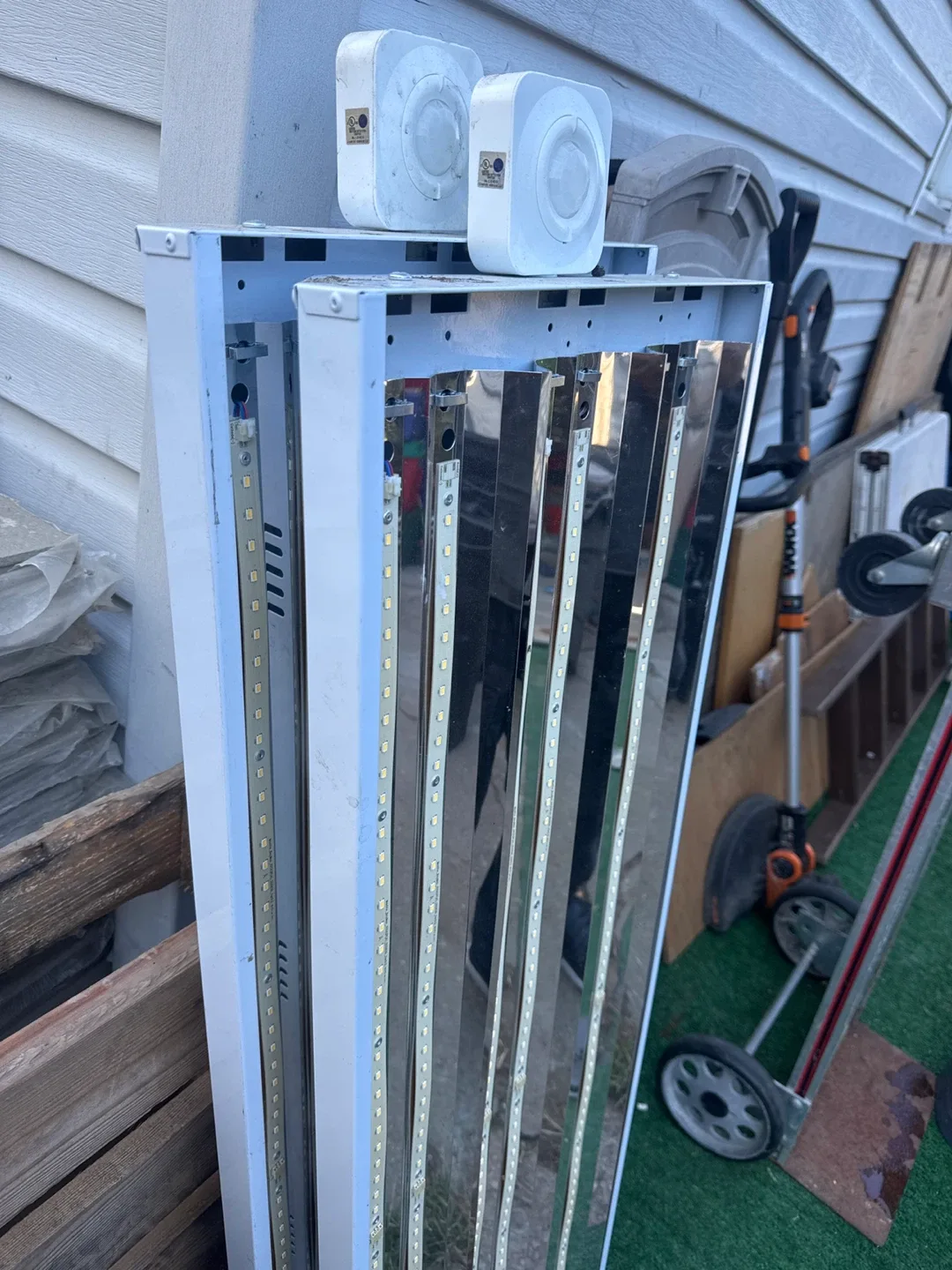 LED  motion sensor lights image indicator(2)