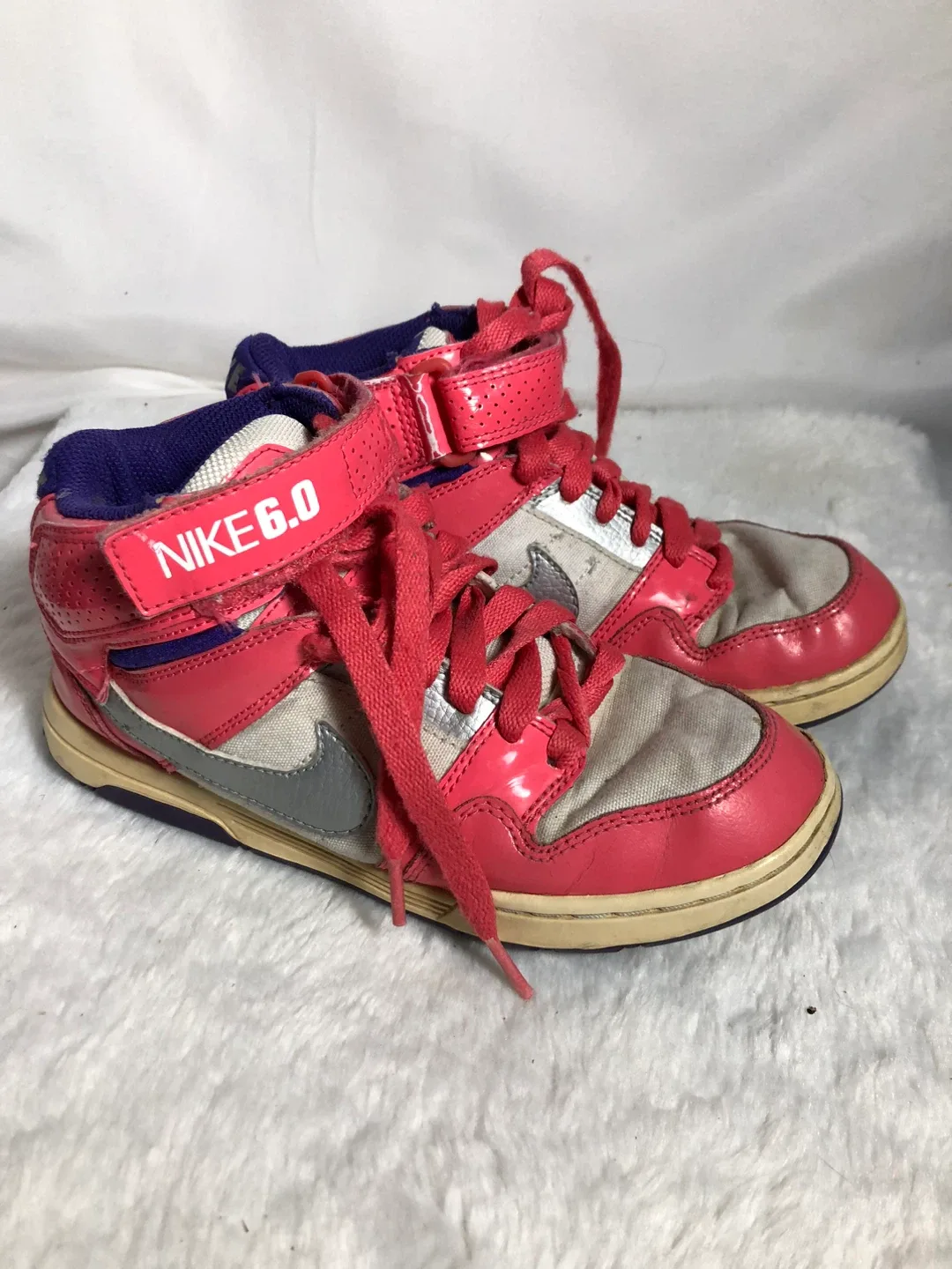 Girls Pink Hightop Runners. Nike. Size 3Y. thumbnail