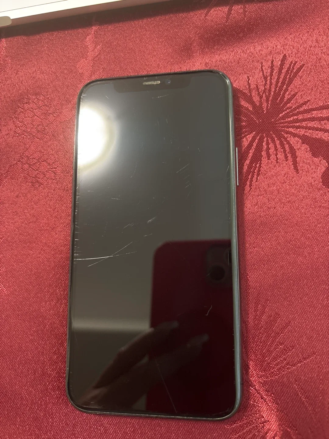 iPhone 11 Pro - Space Gray image indicator(3)