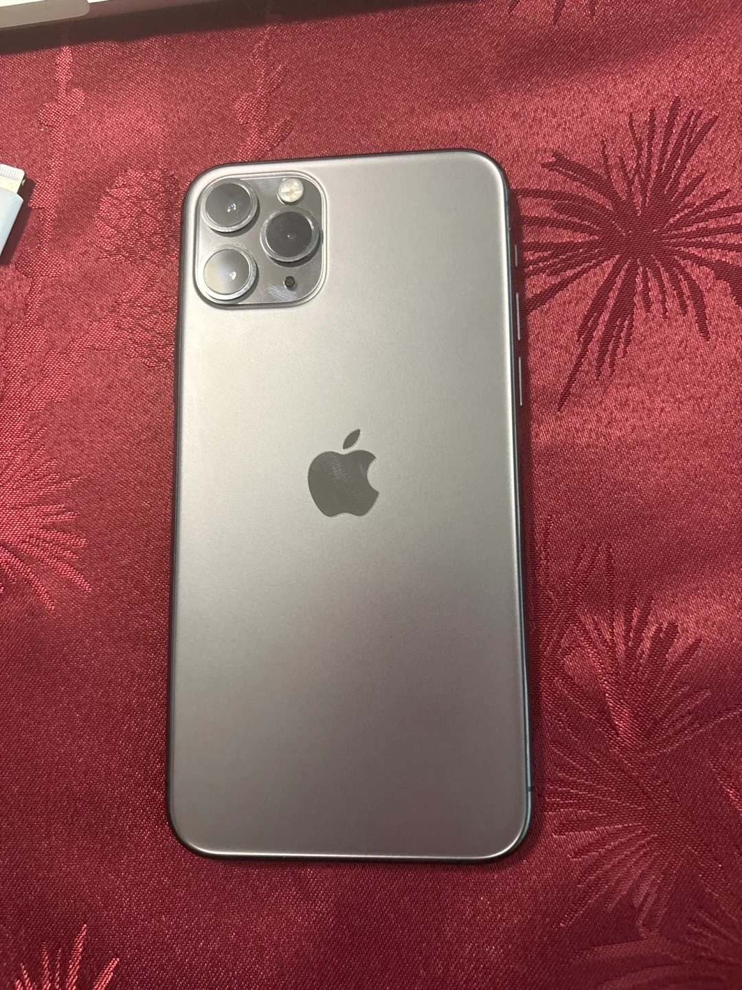 iPhone 11 Pro - Space Gray image indicator(4)