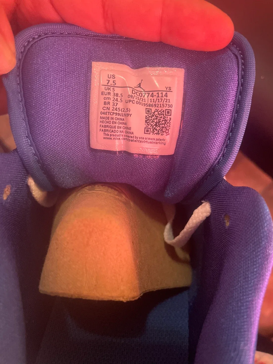 Nike Jordan 1 Low White/Blue Size 7.5 Women's image indicator(2)