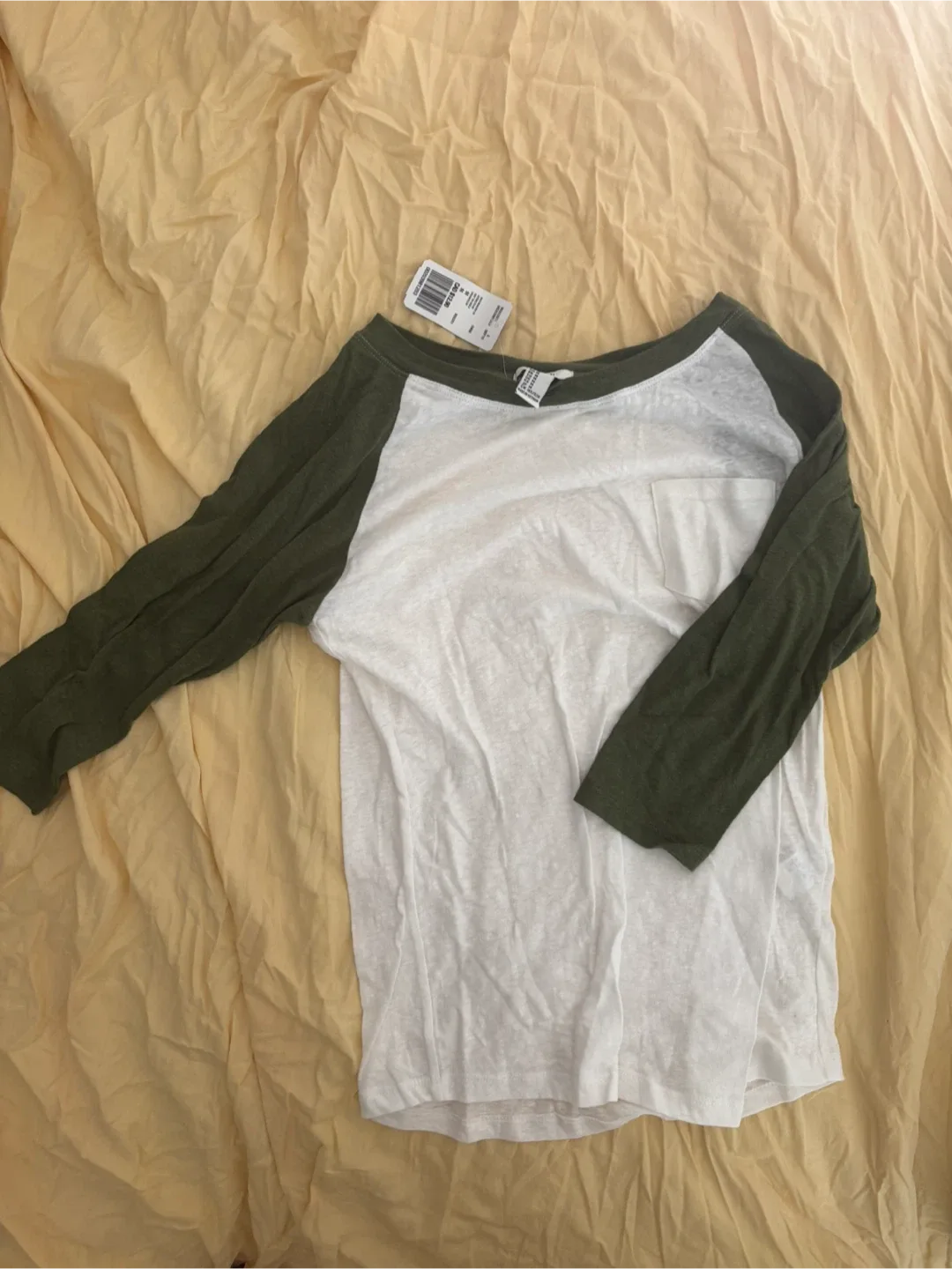 Forever 21 White & Green Raglan Shirt thumbnail
