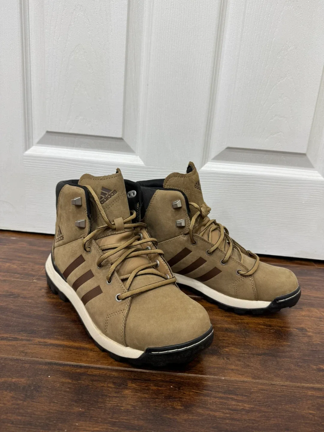 Adidas Trail Cruiser Mid Hiking Boots