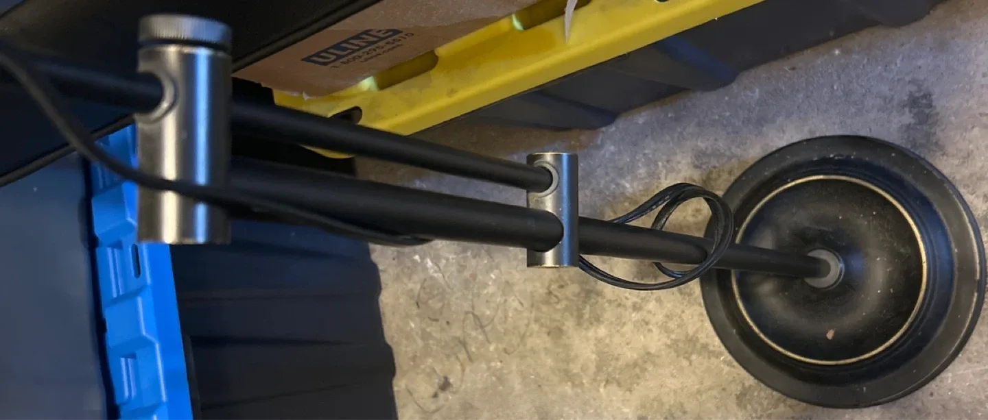 Adjustable Black Metal Floor Lamp image indicator(2)