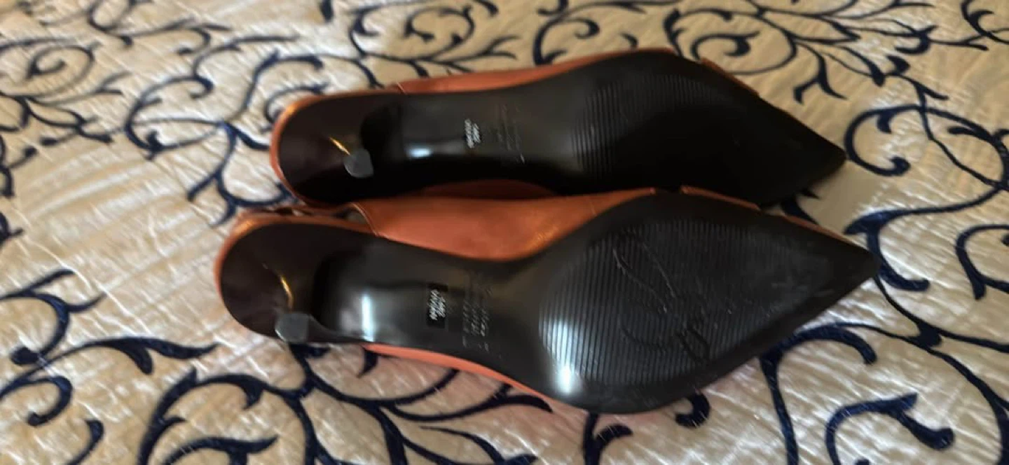 Bronx Leather Heels - Size 8M - photo 3