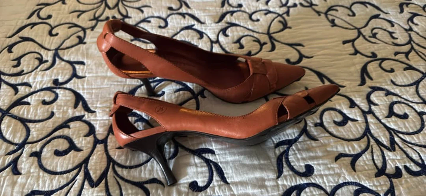 Bronx Leather Heels - Size 8M