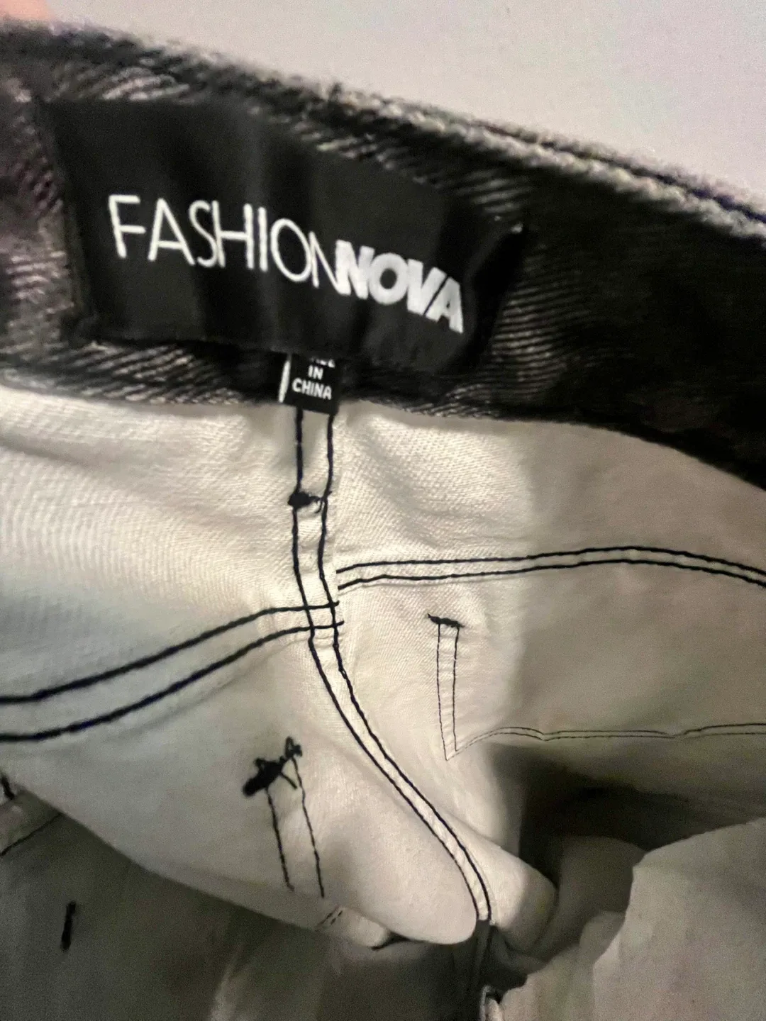 Fashion Nova Leopard Print Jeans - Size 9 image indicator(4)