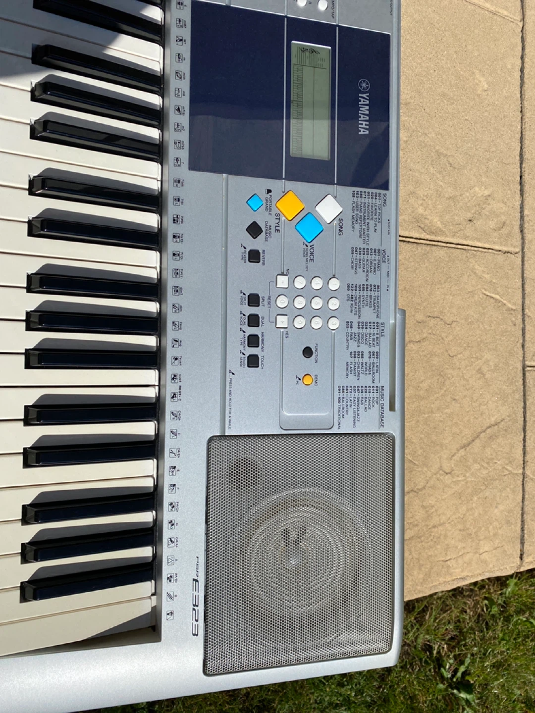 Yamaha PSR-E323 Keyboard - photo 4