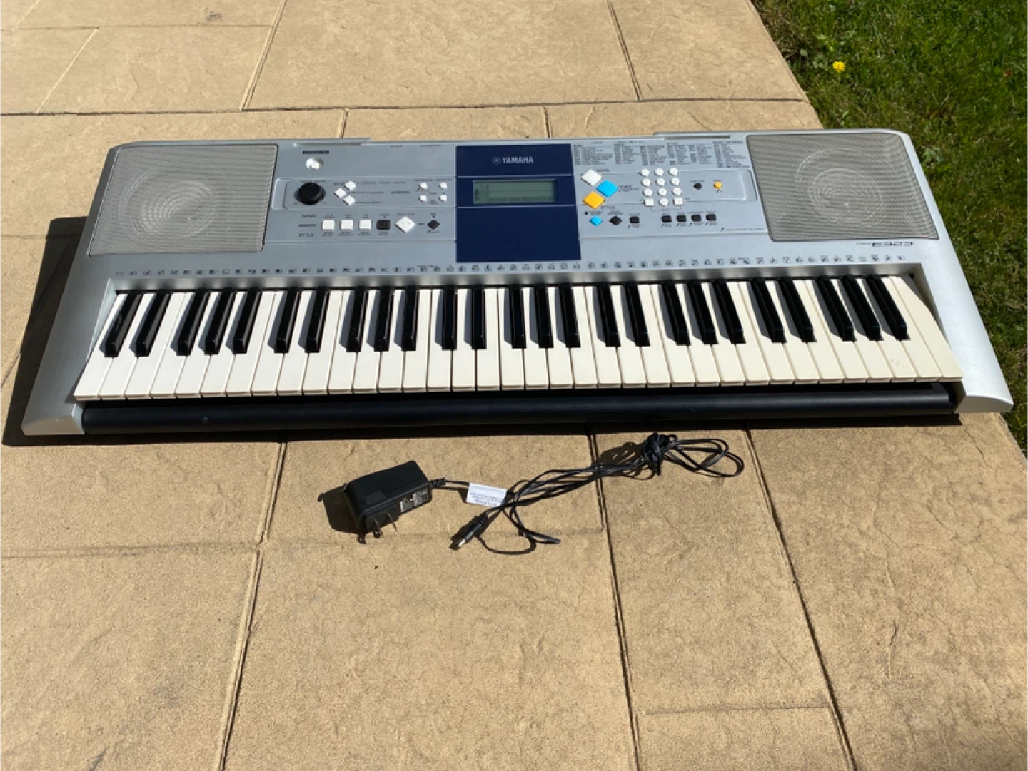 Yamaha PSR-E323 Keyboard