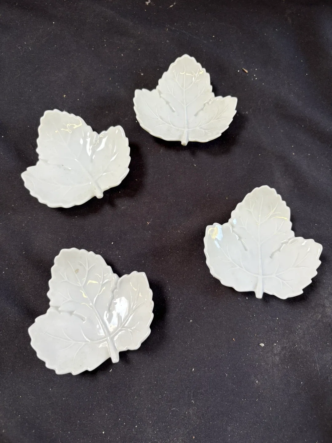 🧡4 Villeroy & Boch White Leaf Dishes thumbnail