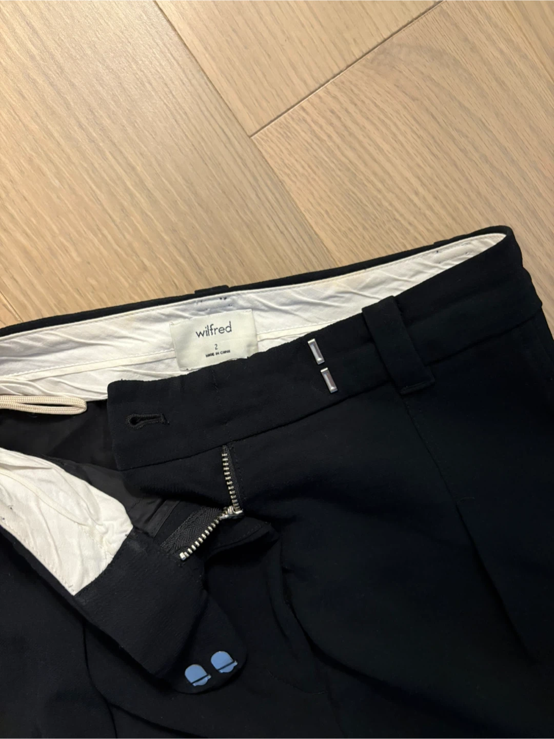 Wilfred Free Black Cropped Pants - Size 2 - photo 2